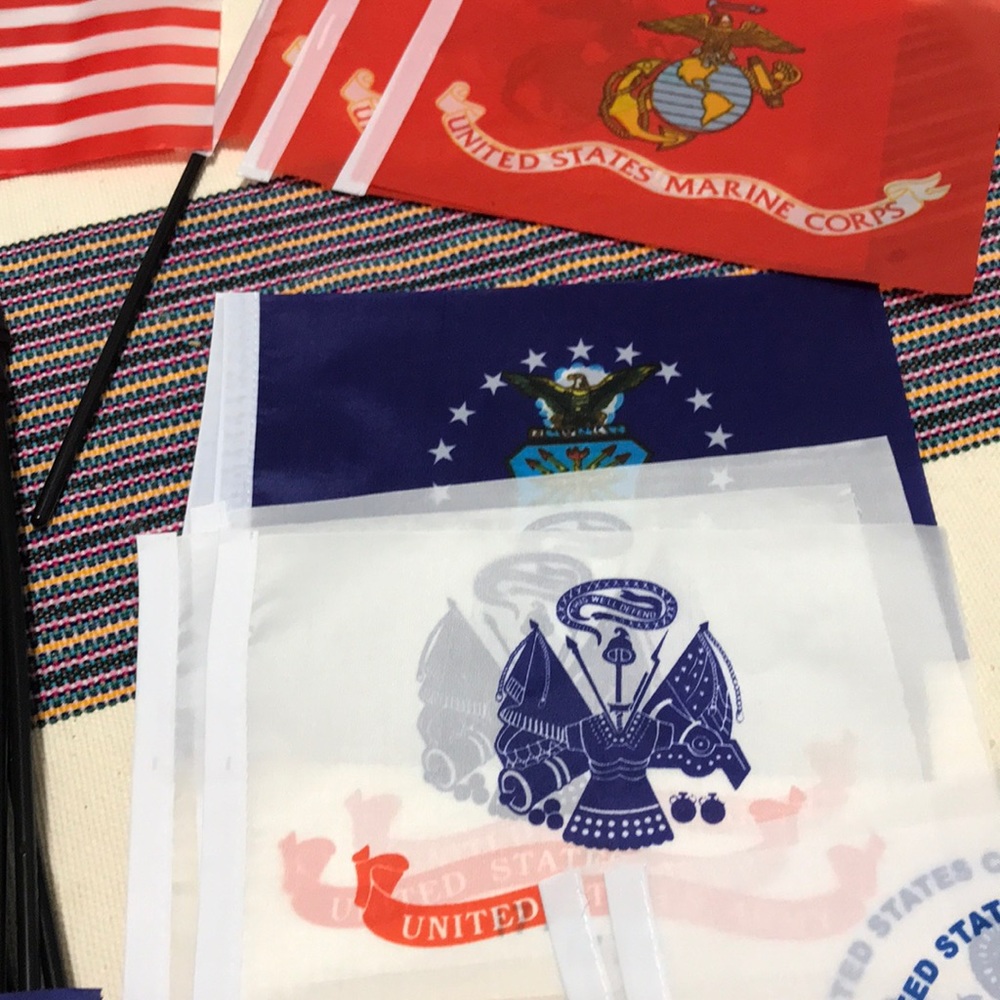 Military flags - Picture 5 of 12